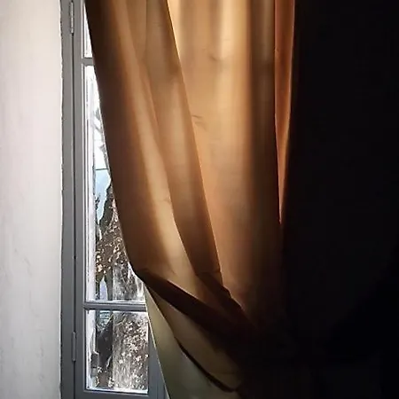 雷斯贺瑞斯布莱恩斯酒店 *